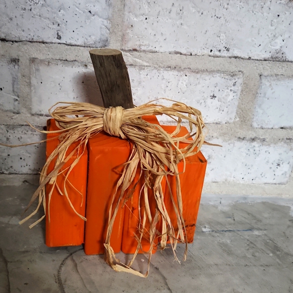 Rustic Wood Pumpkin Decor